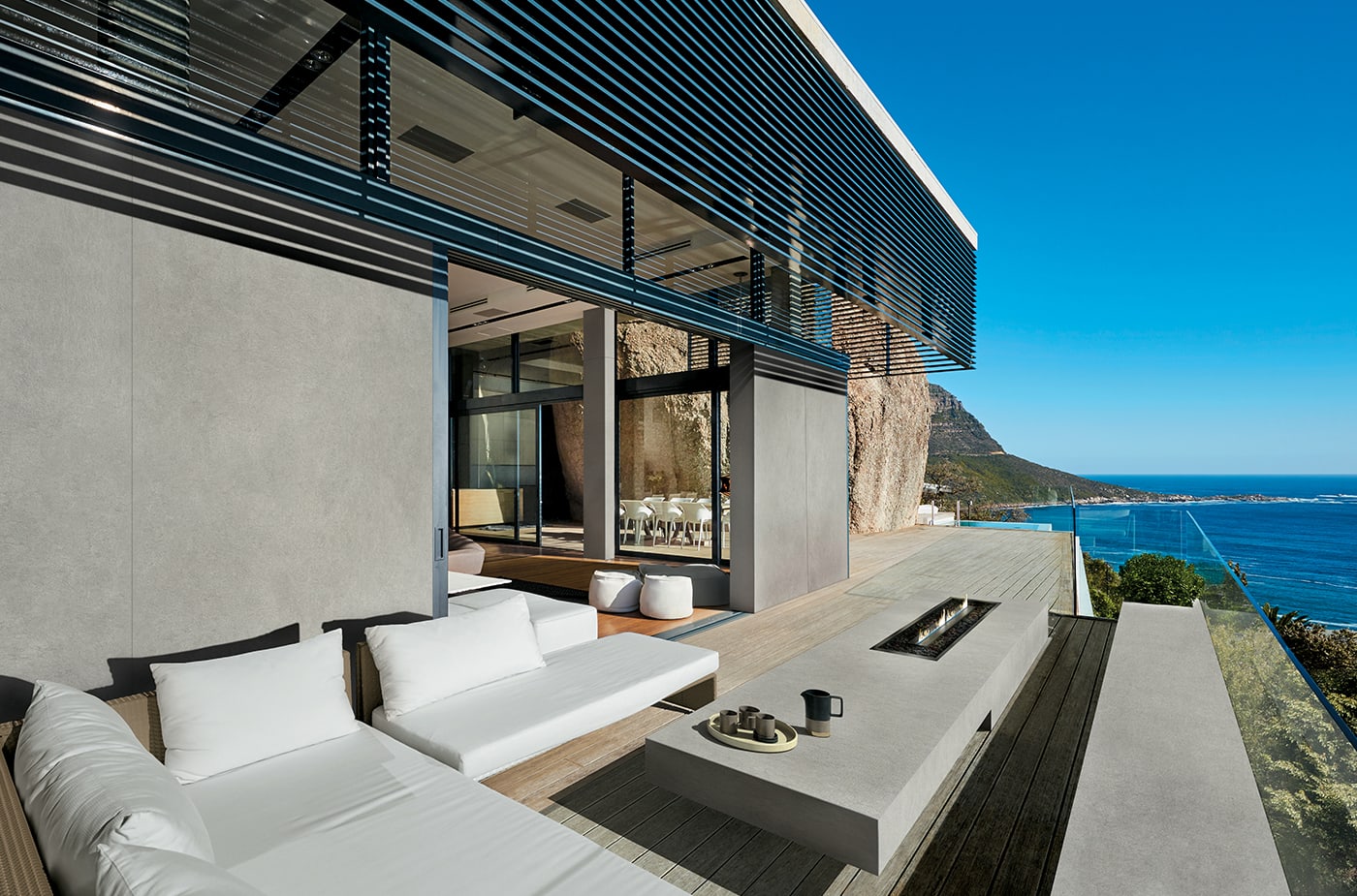 CE01_WD01_ConcreteLight_PlainSawn_Outdoor_01-1